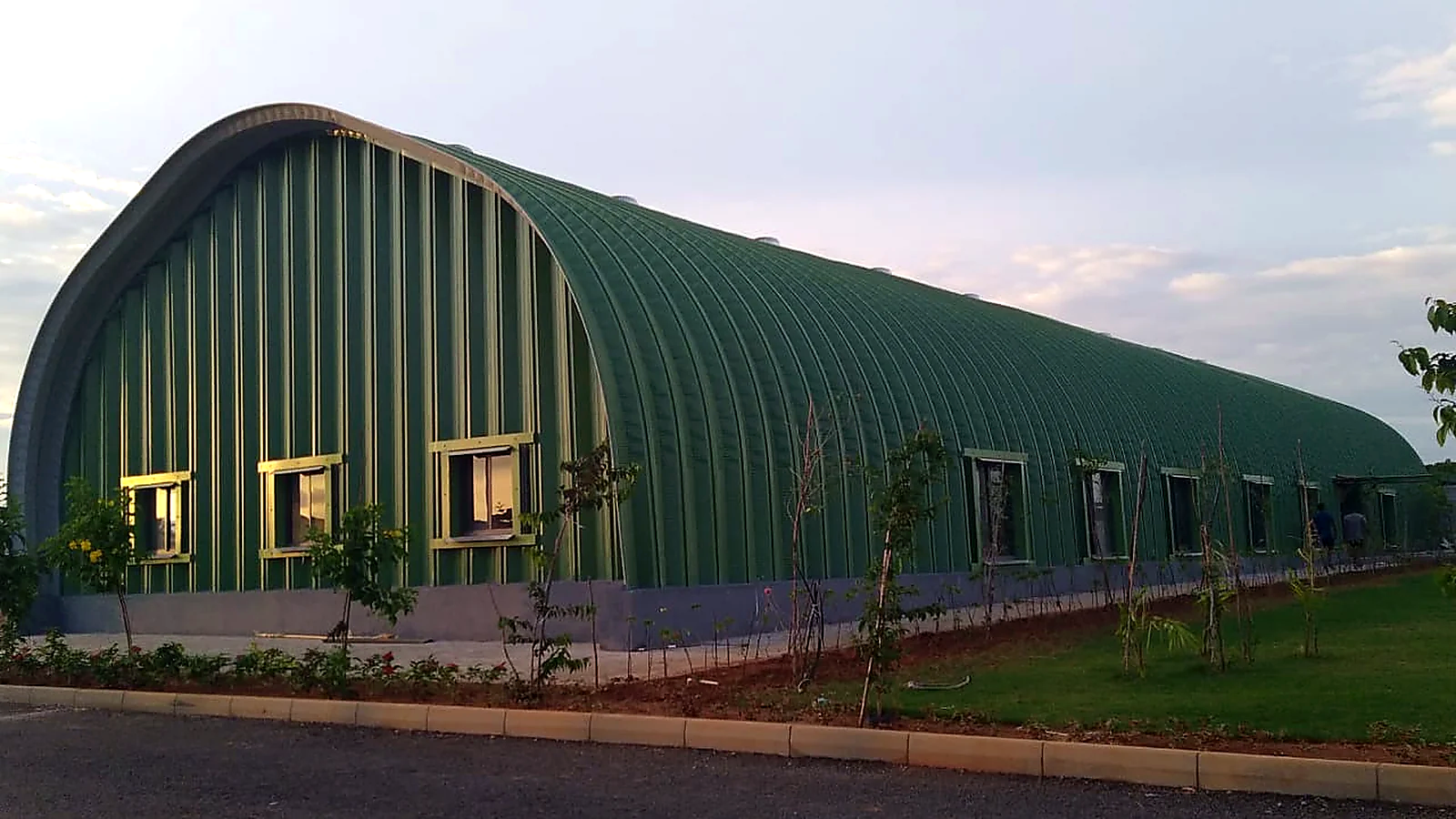 Completed industrial building from the Arch Roof project portfolio